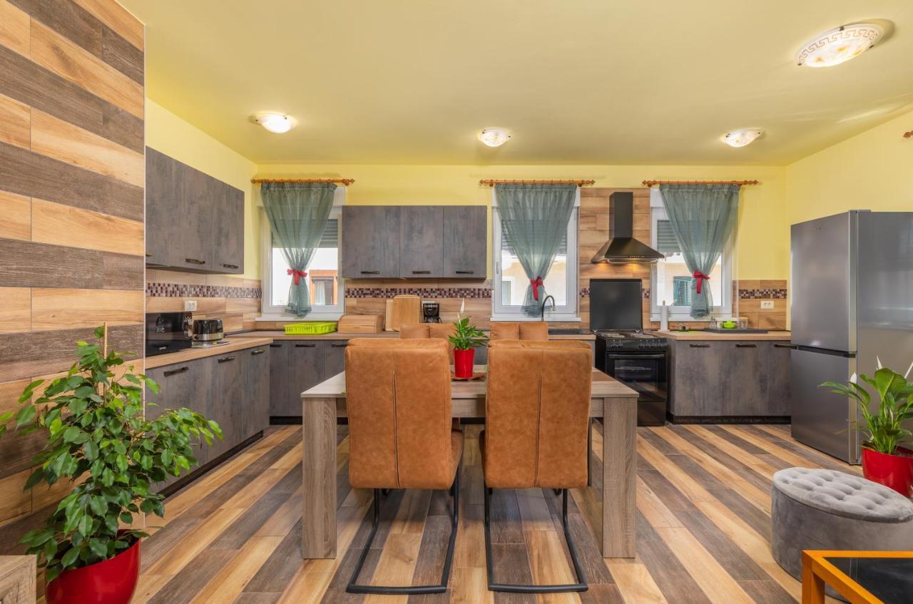 Apartmani Monte Пула Экстерьер фото